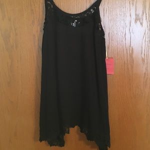 Super cute black tank!